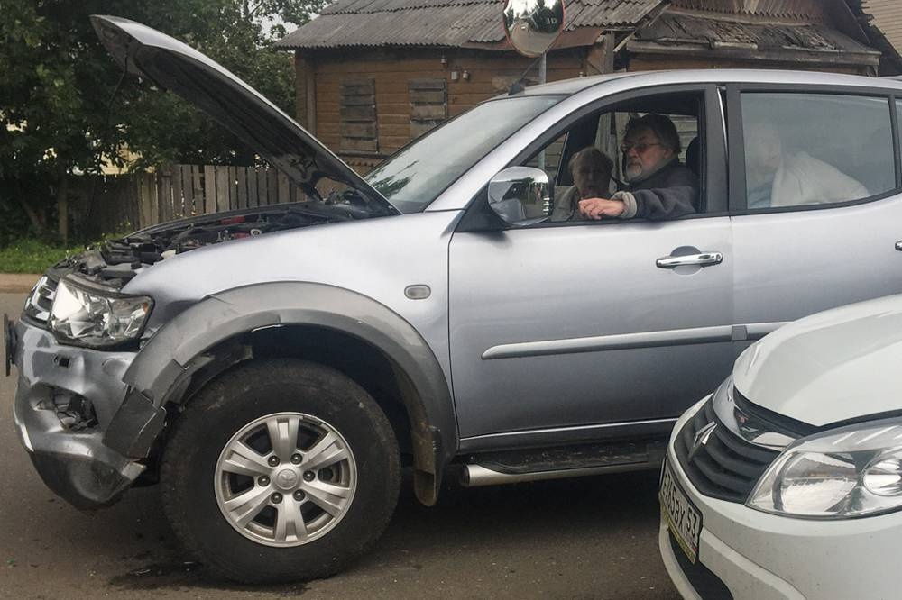  защищавший евфремова ширвиндт попал аварию 