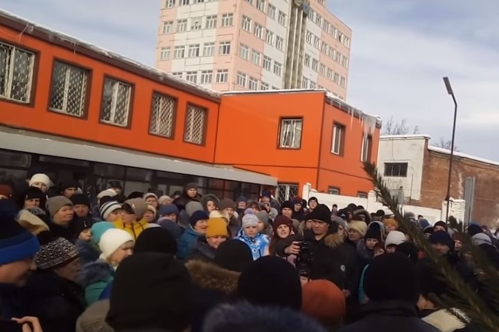  рабочие челябинского завода взбунтовались визита рогозина 