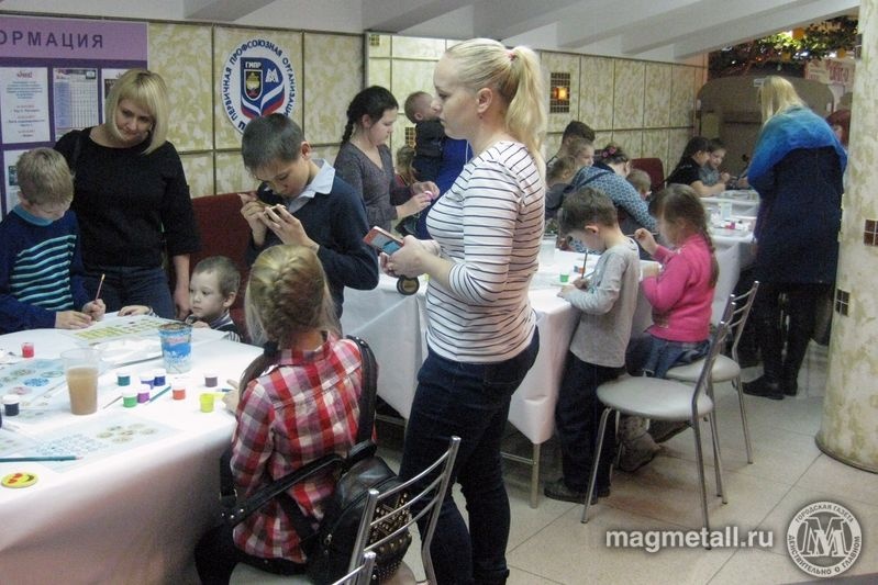  подопечные фонда металлург расписали магнитики 