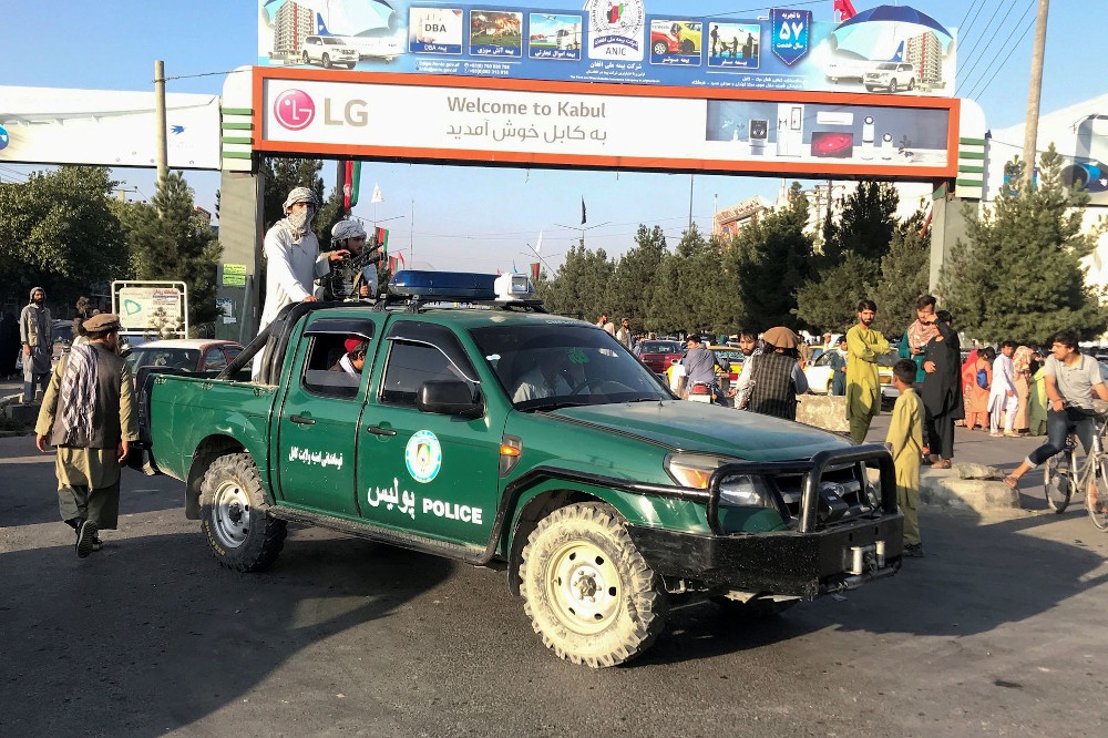  самолетам рекомендовано огибать воздушное пространство кабула 