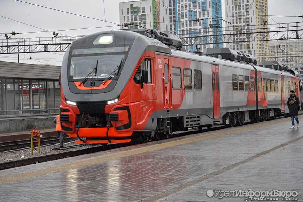  маршрут наземного метро екатеринбурга продлят первоуральска 
