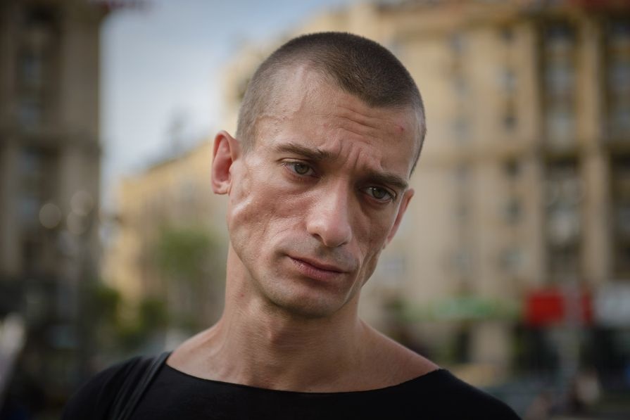  банк франции намерен судиться разжигателем революционного пожара 