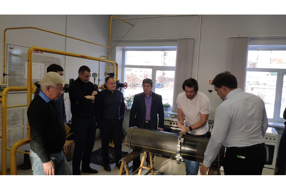  екатеринбургские газовики разбирают нюансы электромуфтовой сварки 
