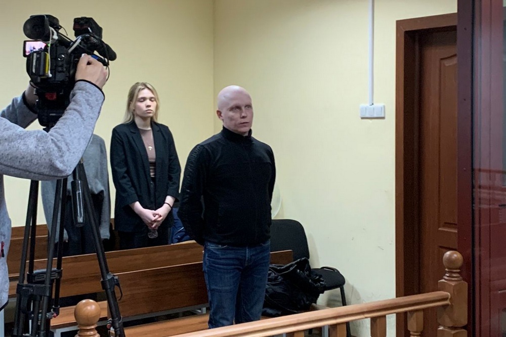  екатеринбуржцу насмерть сбившему 11-летнюю девочку остановке вынесли приговор 