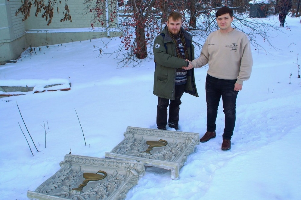  барельефы больницы зеленой роще передали музею екатеринбурга 