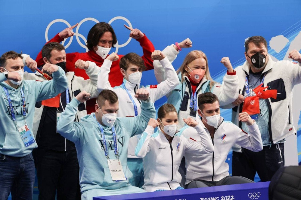 российские фигуристы выиграли командный турнир олимпиаде пекине 