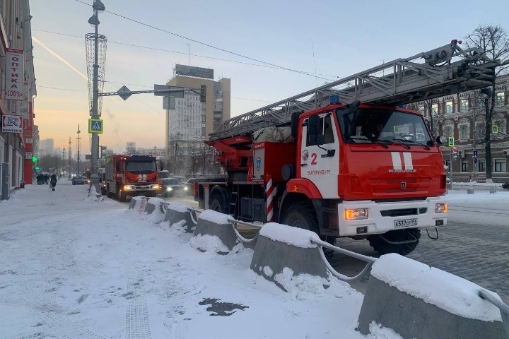  вентиляции екатеринбургского пассажа вспыхнул жир 