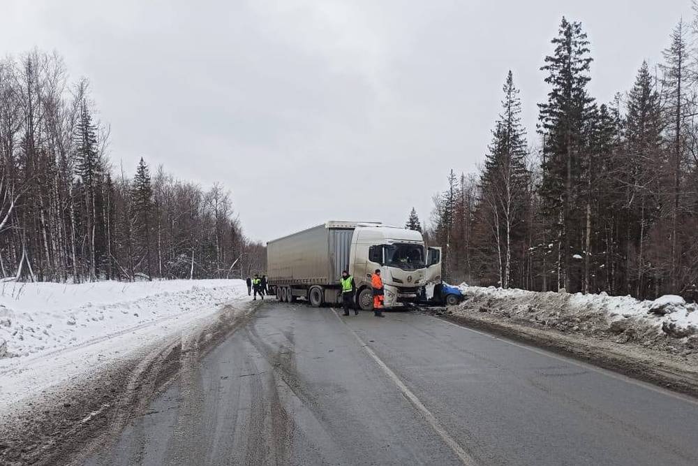  южном урале столкновении фурой погиб пострадали 