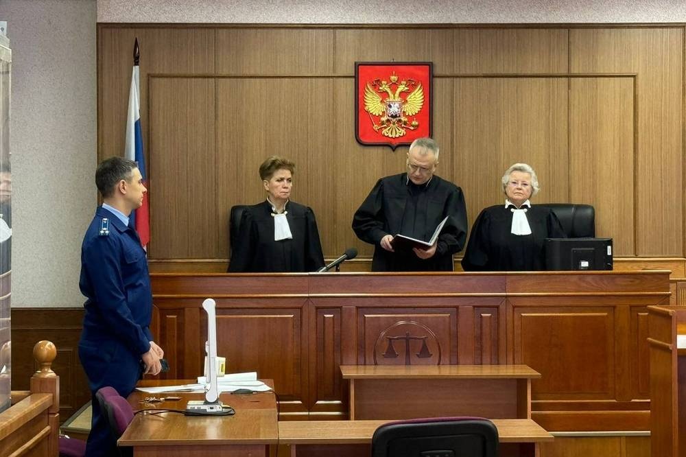  урале вынесли приговор мужчинам выбросили собутыльника балкона 