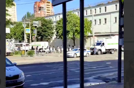  арестанты взяли заложники сотрудников сизо ростове-на-дону 
