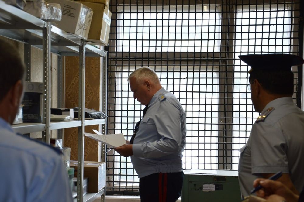  руководство свердловской полиции нагрянуло арти 