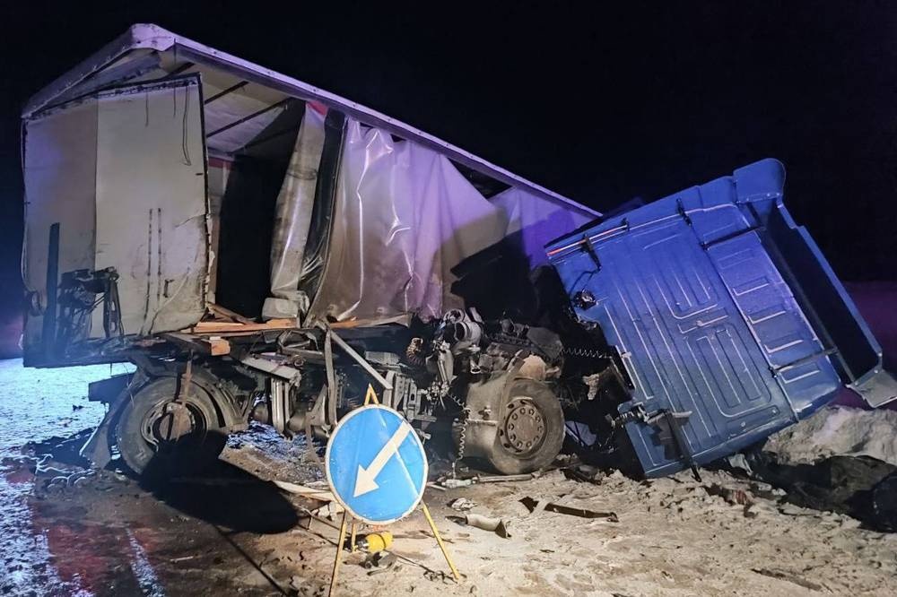  человека погибли массовом дтп фурой бензовозом тюменской области 