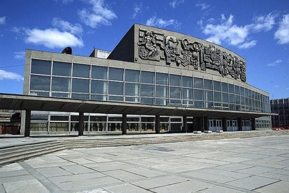  екатеринбуржцев прокатили подземной парковкой 