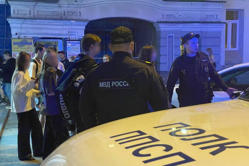  екатеринбурге задержали школьников отмечавших последние звонки спиртным 