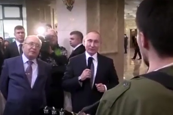  путин спел гитару космический гимн 