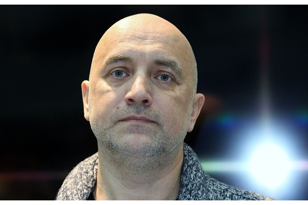  писатель захар прилепин добровольцем 