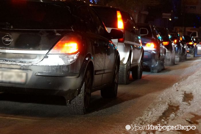  автомобилям летней резине запретили выезжать дороги екатеринбурга 