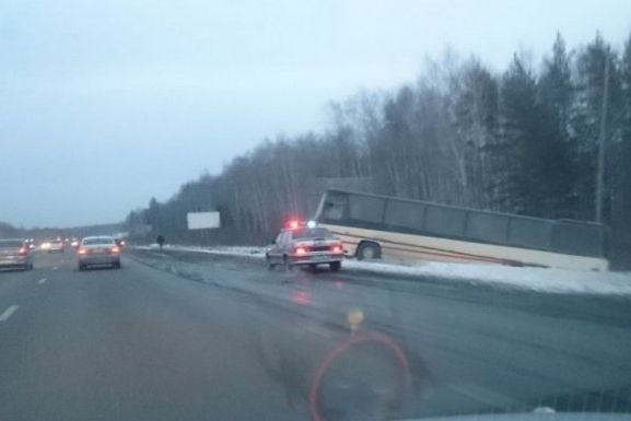  трассе екатеринбург пермь кювет улетел автобус пассажирами 