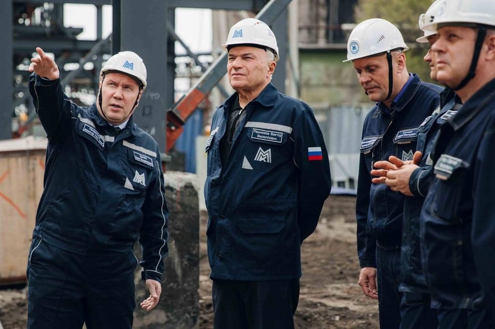  виктор рашников провел рабочее совещание стройплощадке новой коксовой 