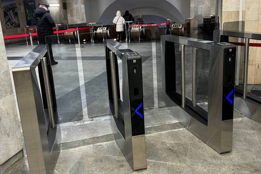  самой востребованной станции метрополитена екатеринбурга заменили турникеты 