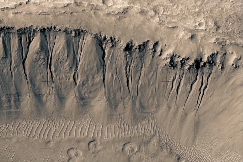 Финский фотограф собрал видеоролик из 50 тыс. фото Марса
