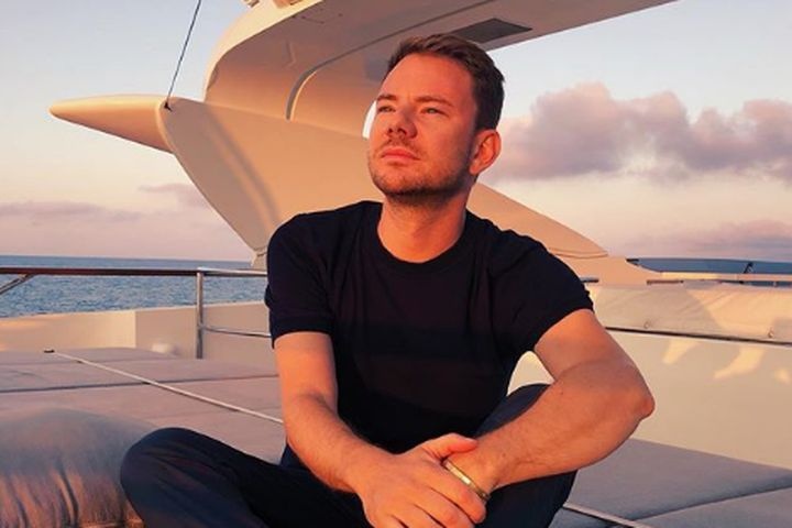  smash публично простил избивших экс-депутата промоутера 