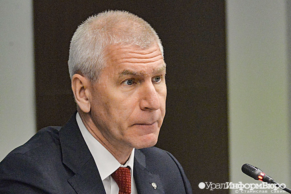  глава минспорта раскритиковал карпина держится сборной 