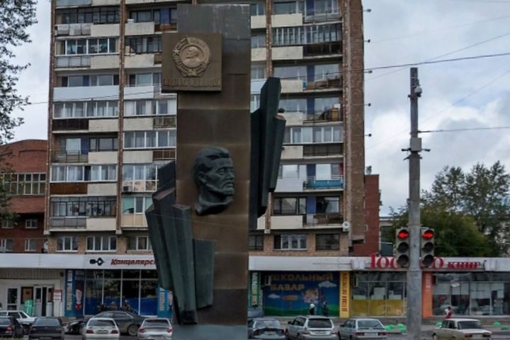  бронзовому свердлову заменят мрамор гранит 