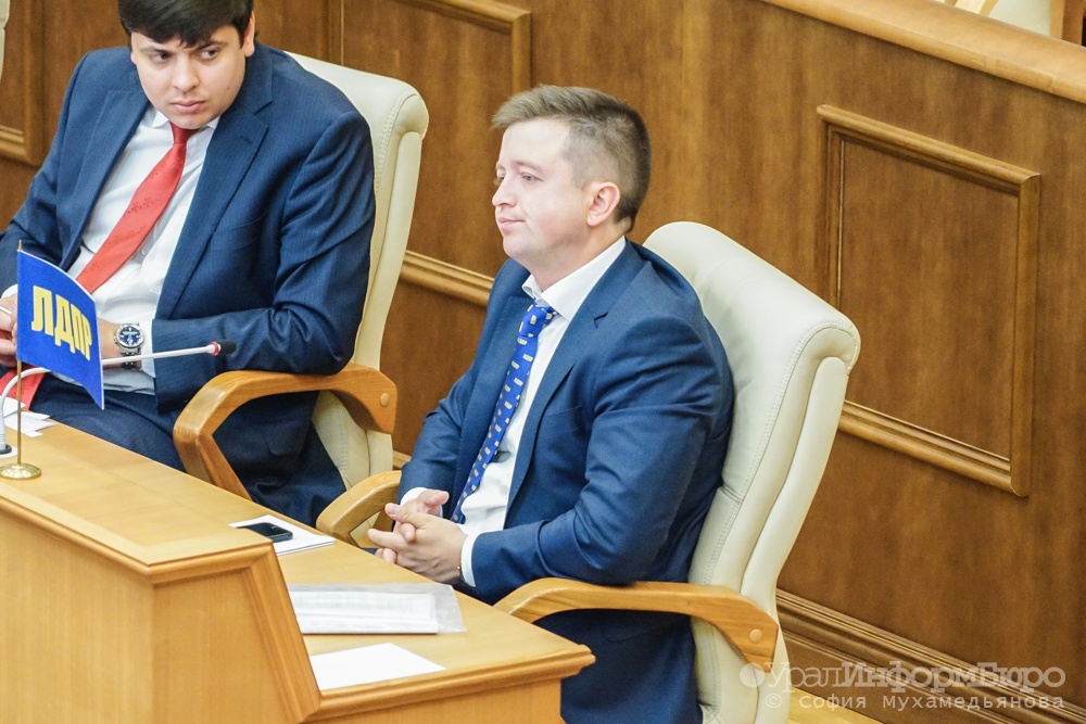 Свердловский облизбирком принимает документы от первого кандидата в губернаторы