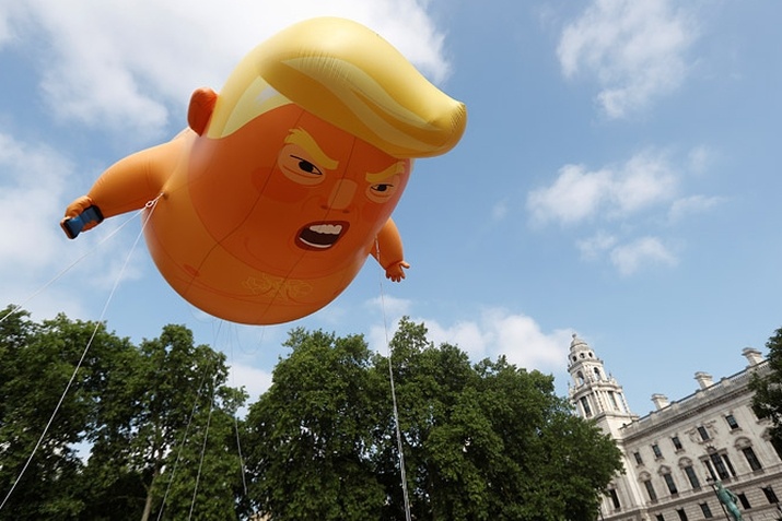  гигантский надувной трамп взлетел лондоном 