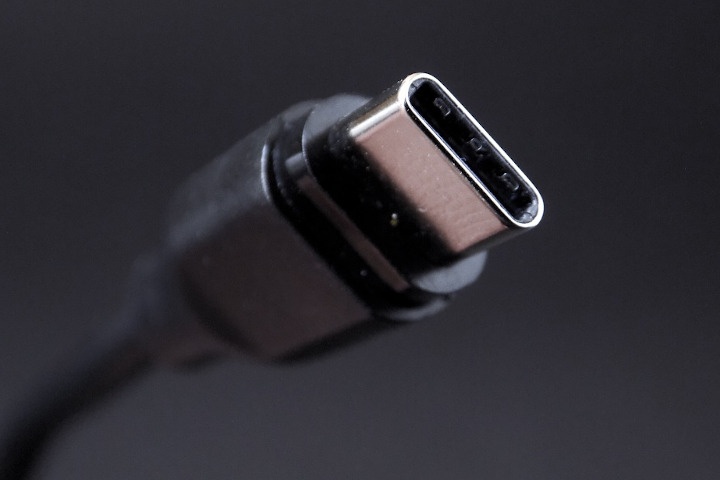  apple подтвердила переход iphone универсальные usb-зарядники 