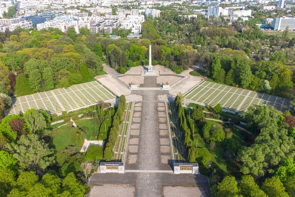  послу польше сергею андрееву возложить цветы мемориале варшаве 