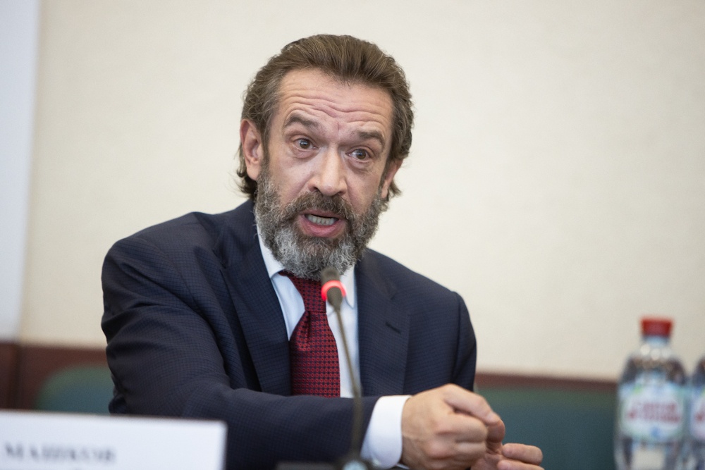  машков отказался сменить сцену депутатское кресло 