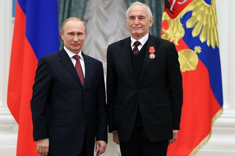  василий лановой отметит день рождения сцене 