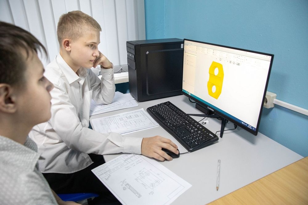  евраз помог открыть мастерскую цифровых технологий школьников нижнего 