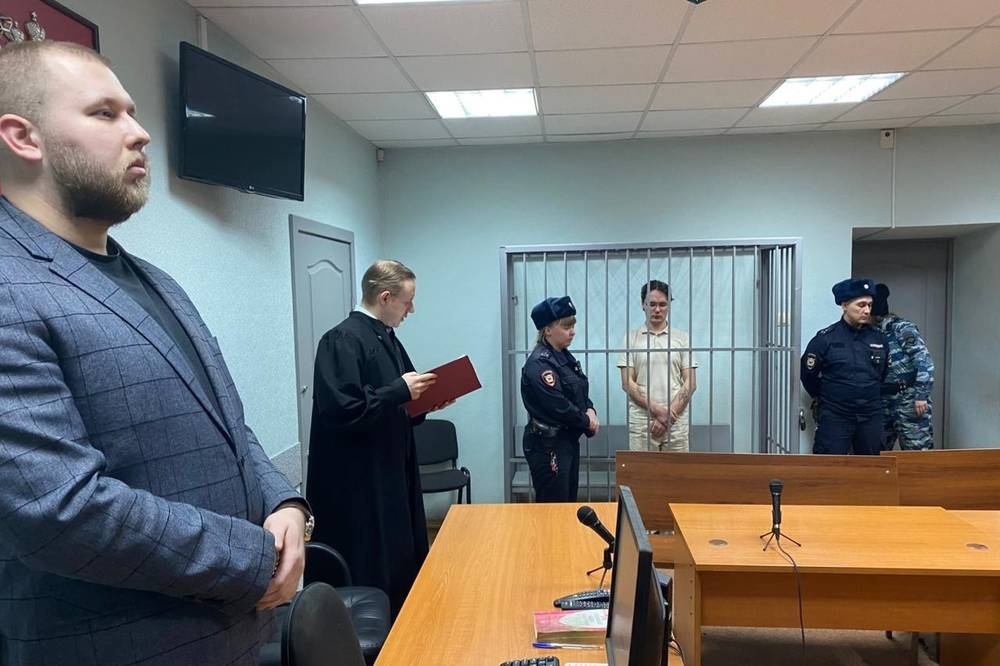  екатеринбурге арестовали мужчину обвиняемого поджоге областного военкомата 