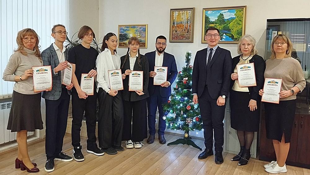  педагоги ученики екатеринбургской гимназии 108 получили премии депутата 