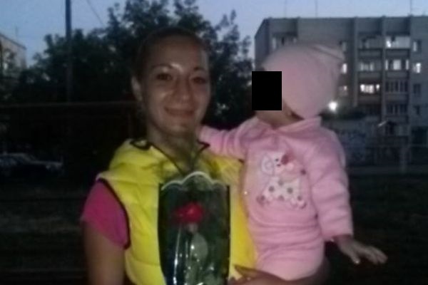  брошенную копейске девочку передали матери молодовы 