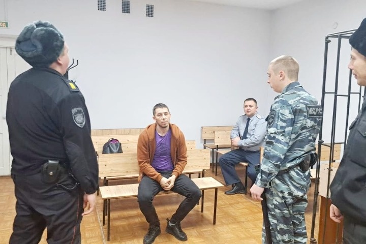  свердловчанин помог украсть миллионы актрисы москвы отправится колонию 