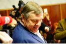 Клоунада или бред: шансонье Новиков провел пресс-конференцию