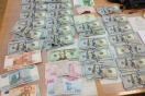 В Кольцово задержали пассажира с чемоданом денег
