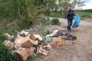 Свердловские автовладельцы устроили свалку мусора на Сибирском тракте