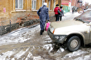 Екатеринбуржцы утопают в лужах-гигантах и грязи