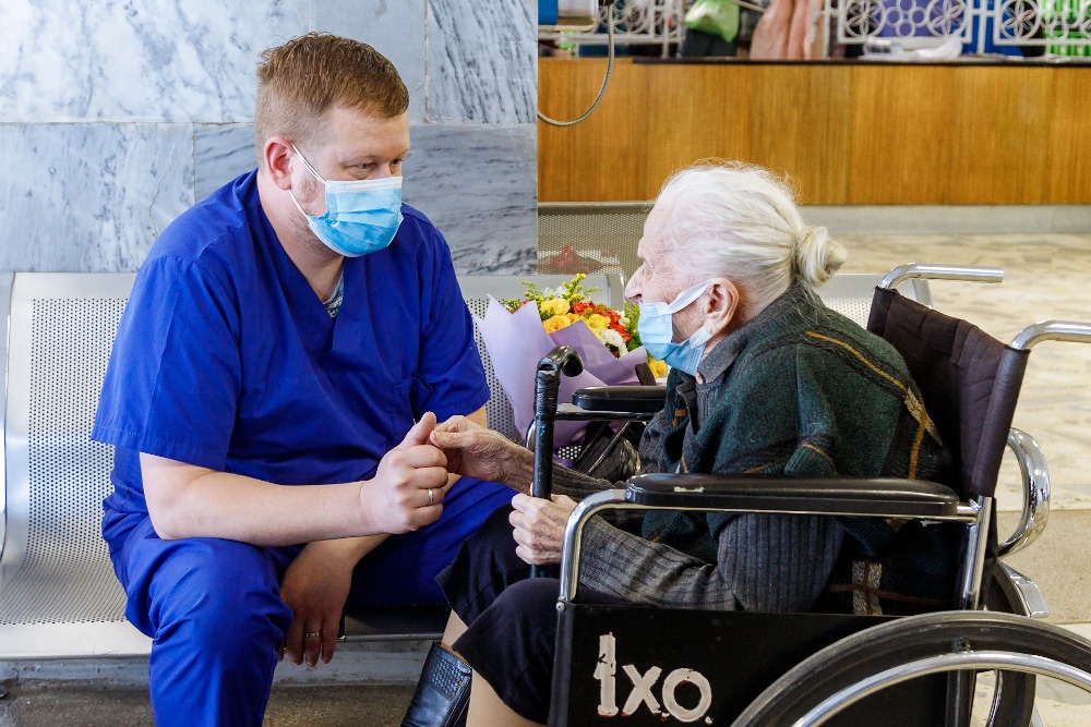 В Екатеринбурге врачам удалось вылечить от коронавируса 103-летнюю пациентку