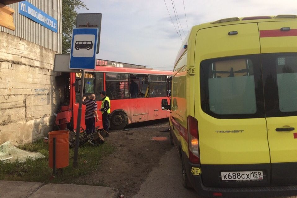 Число пострадавших в ДТП с автобусом в Перми выросло в 1,5 раза