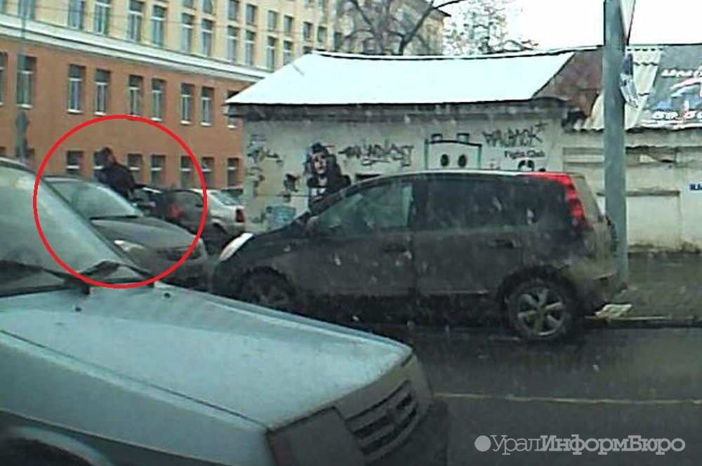 Екатеринбург угнал машины. Угон екатеринбург. Задержание угонщика авто. Угнали екатеринбург. Задержана банда угонщиков в выборге.