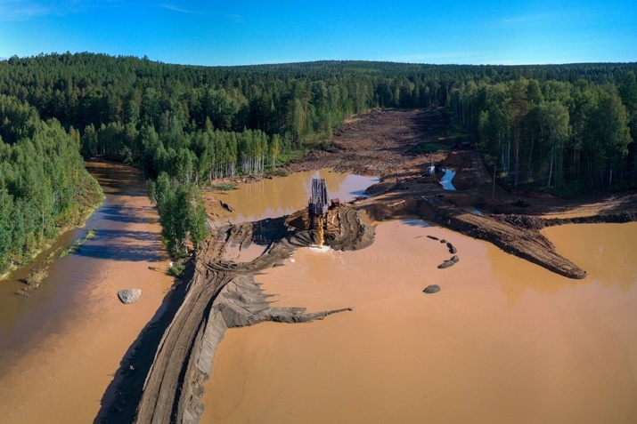 Уничтожавшие на Среднем Урале почву золотодобытчики взялись за воду