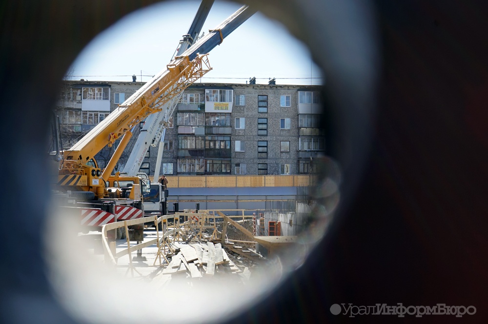Депутаты узрели подвох в стройке ЖК на месте дома творчества в Екатеринбурге