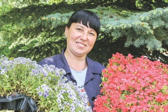 Территорию ВСМПО украсили 15 тысяч цветов