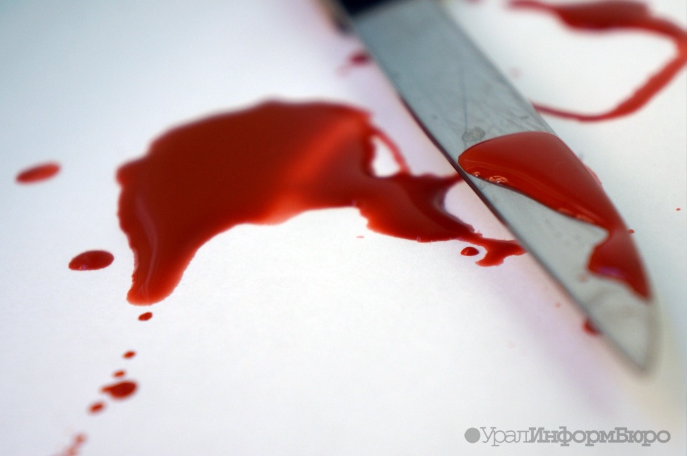 Вонзила в сердце нож: в Кургане 22-летняя девушка расправилась с супругом